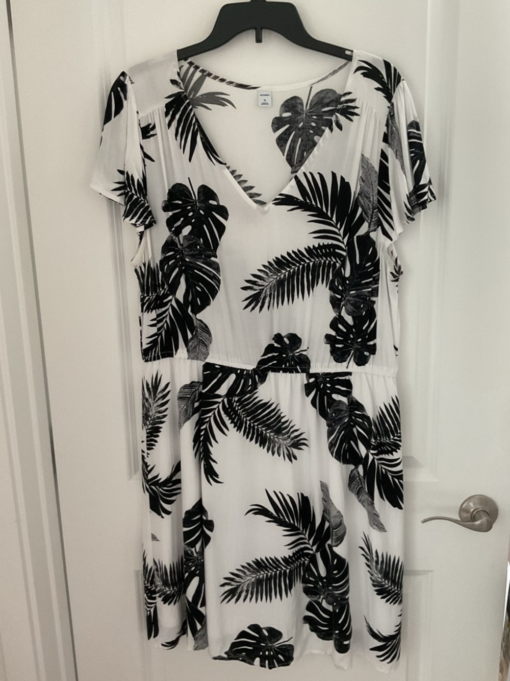 Old Navy Black & White Tropical V-Neck Mini Dress sz XL